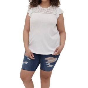 Torrid White lace crinkle top 1X